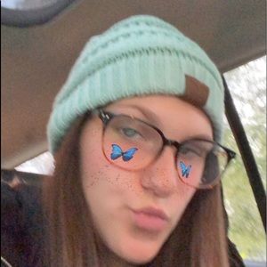 Meet your Posher, Lilly